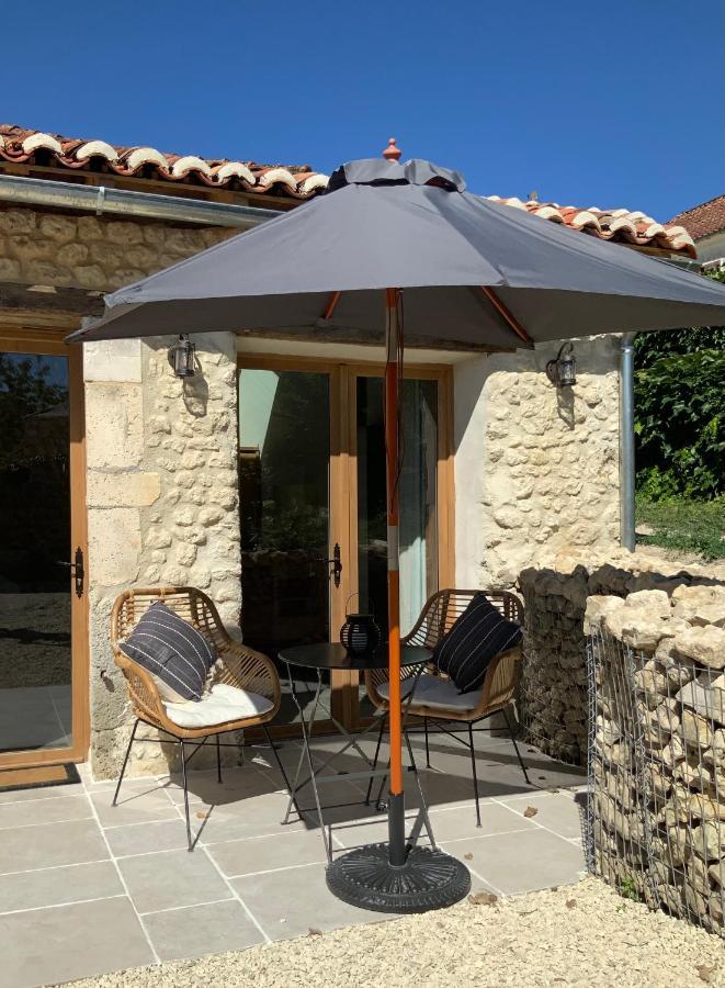 Les Ombrieres Bed & Breakfast Porcheresse ภายนอก รูปภาพ